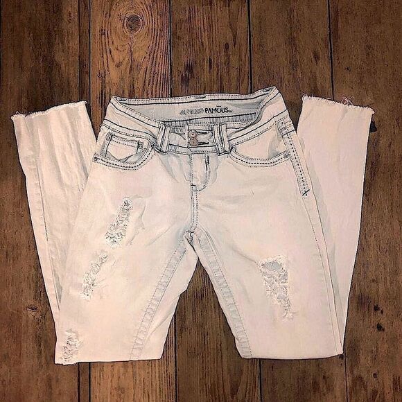 💕5️⃣ Almost famous light wash jeans with raw Hem size 5 - Picture 1 of 7